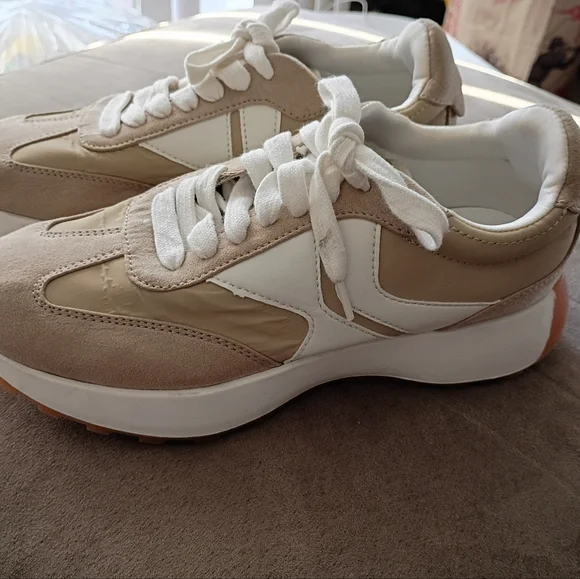 Steve Madden Beige and White Athletic Shoes - Picture 2 of 5